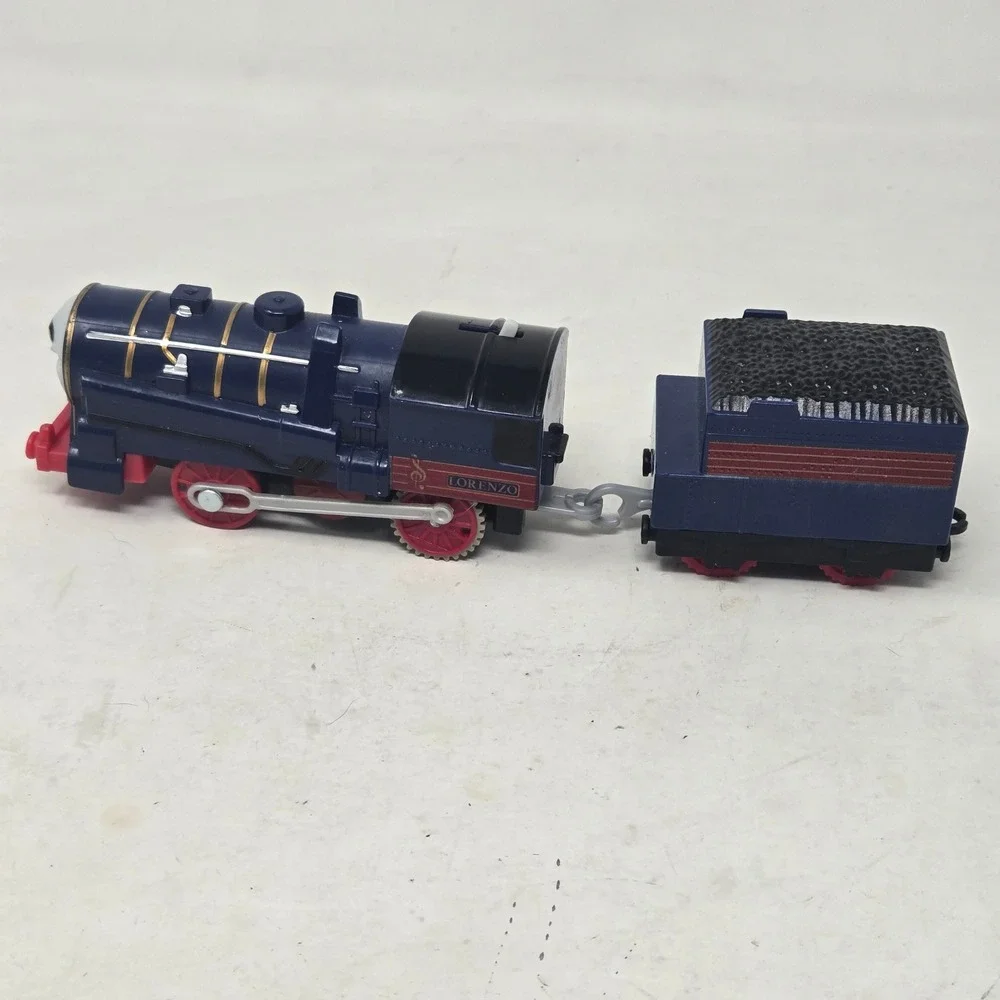 2013 Thomas & Friends TrackMaster Lorenzo Motorized Engine with Tender‎ 2017